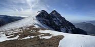 蓝色天空巍峨雪域高山摄影图片