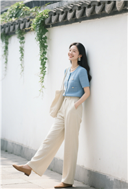 江南小院小香风美女写真摄影图片